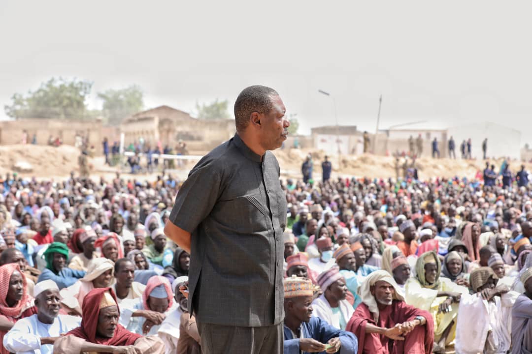 Food: Zulum visits Kala-Balge, gives 12,000 residents new Naira notes 1 IMG 20230127 WA0007