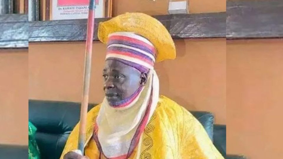 Traditional ruler slumps, dies inside palace in Abuja