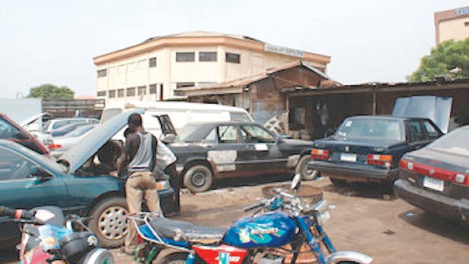 ‘We can barely feed our families’, mechanics, vulcanisers cry out as more Nigerians abandon vehicles, put them up for sale