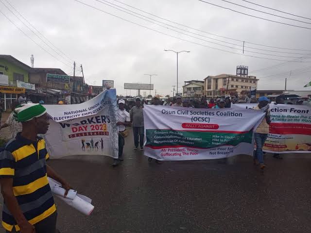 Heavy security presence as NLC, NULGE, JUSUN lead #EndHungerProtest in Osun