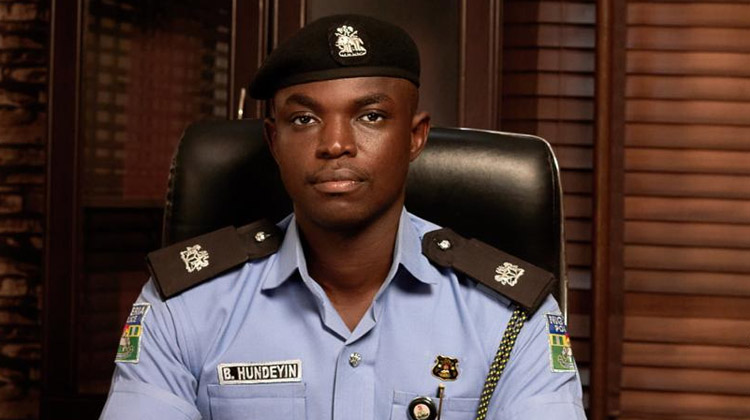 Traffic robber steals N20m hair from truck in Lagos