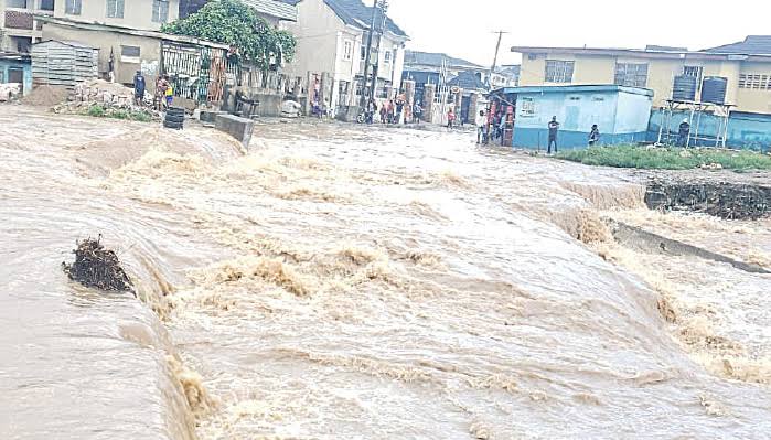 Fear spreads in flood-prone states as FG predicts heavy rains