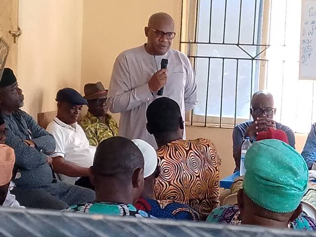 LG polls: Sanusi meets Ojokoro APC leaders, reels out transformational plans
